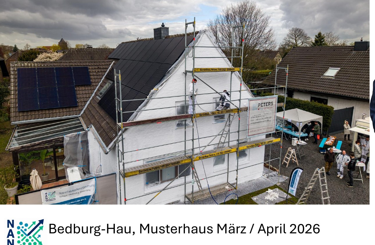 Musterhaus Bedburg-Hau mit eingerüsteter Giebelseite während der Applikation der thermoreflektierenden Fassadenbeschichtung